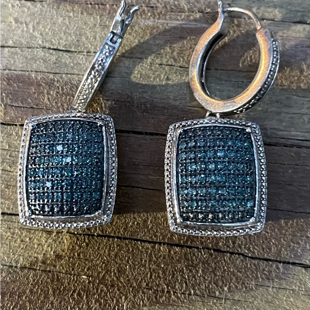 Diamond Blue Pompadour Rhodium over SS. Beautiful earrings - Picture 5 of 7